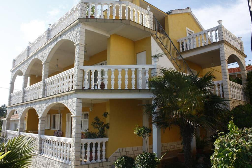 Apartmen Karmen 2 Trogir Exteriör bild