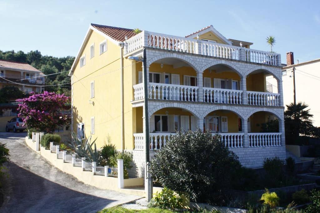 Apartmen Karmen 2 Trogir Exteriör bild