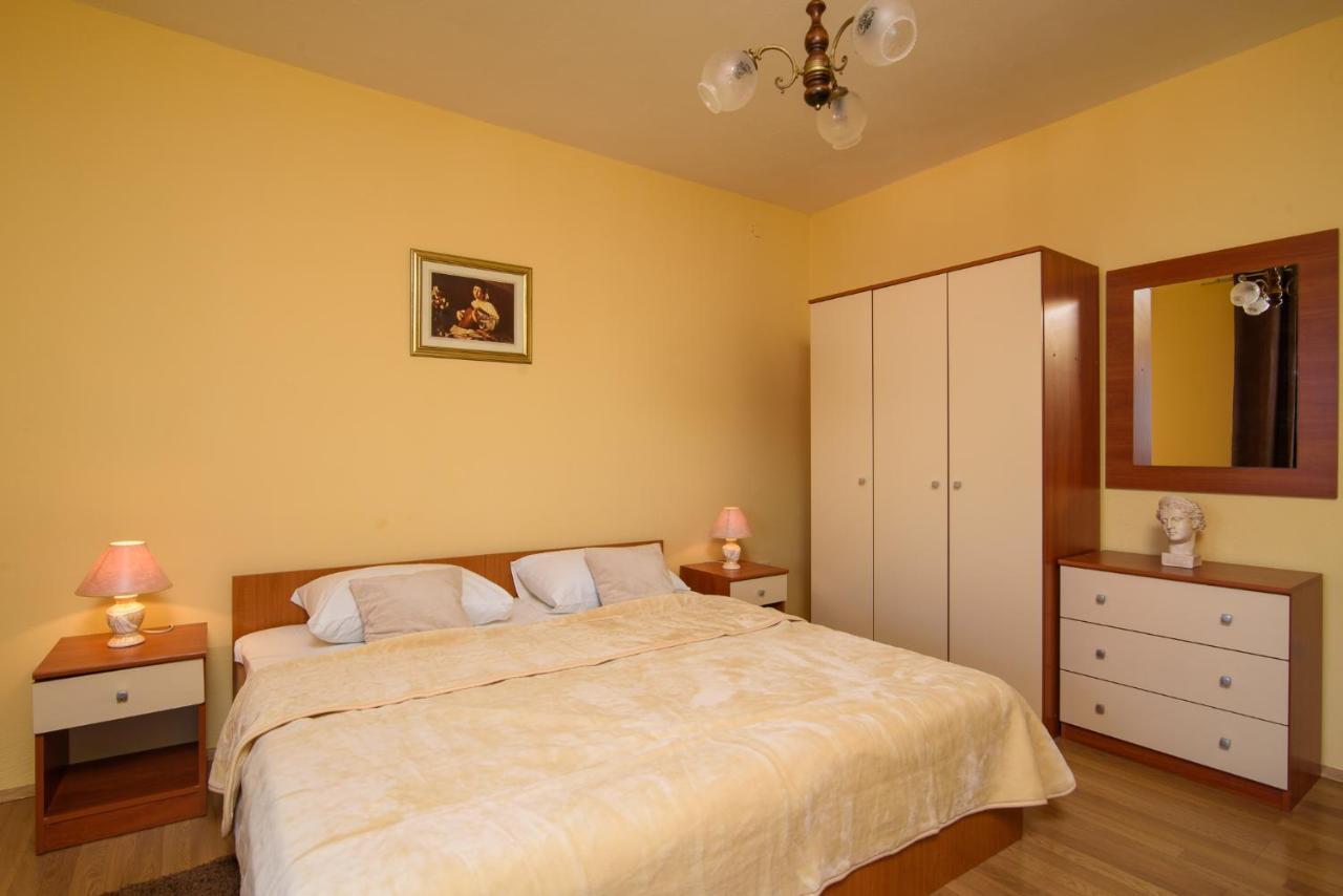 Apartmen Karmen 2 Trogir Exteriör bild
