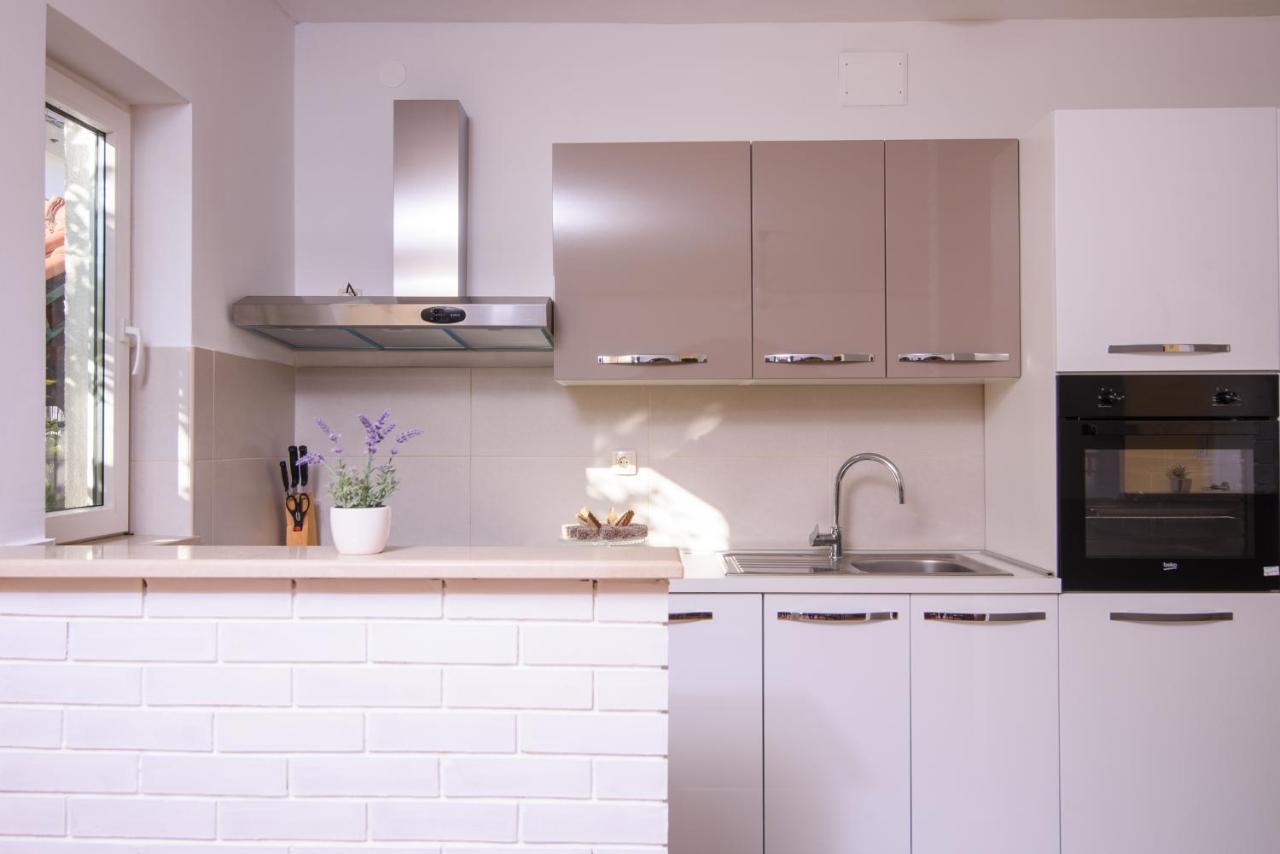 Apartmen Karmen 2 Trogir Exteriör bild