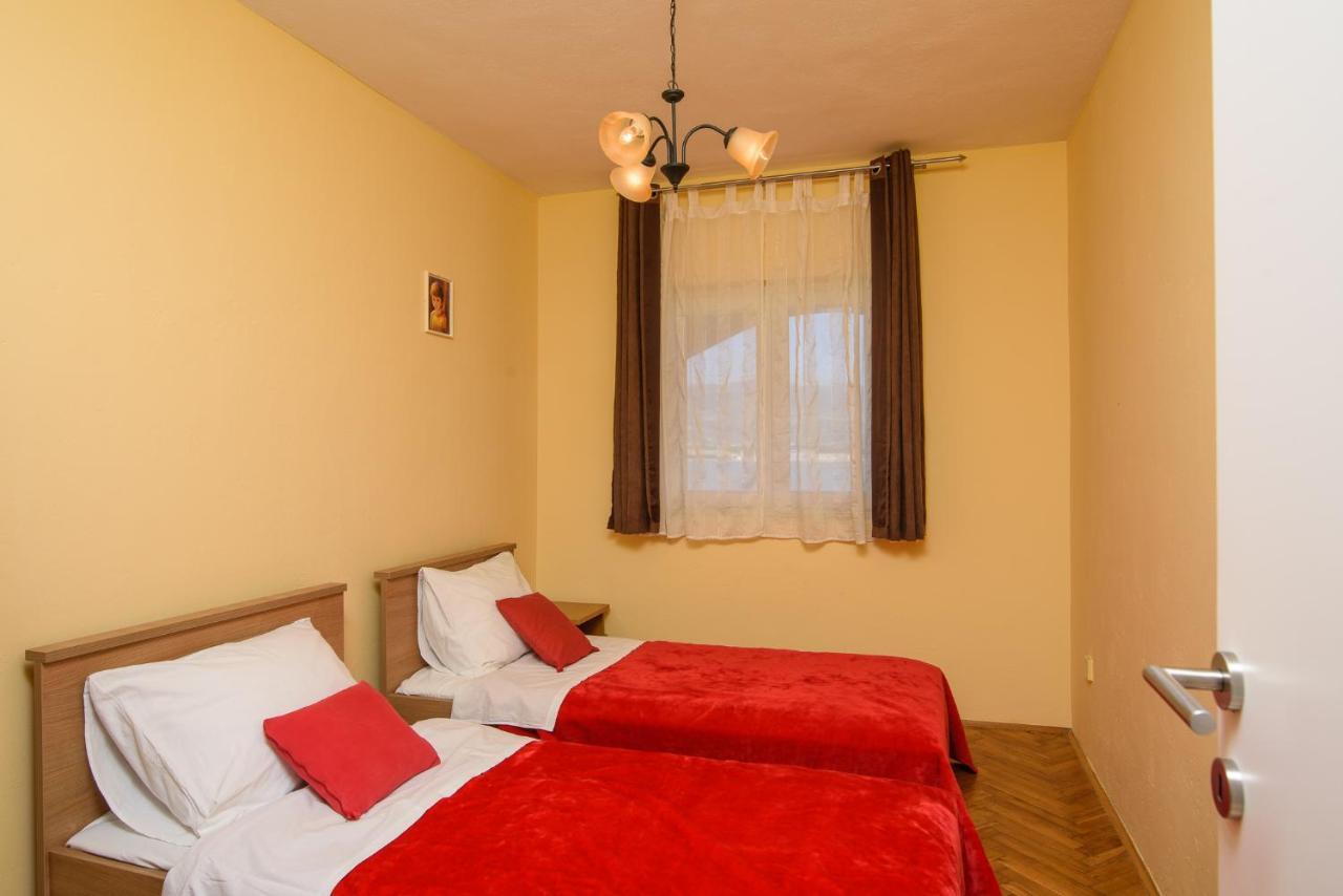 Apartmen Karmen 2 Trogir Exteriör bild